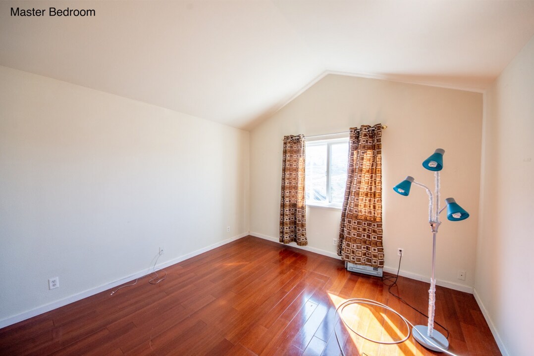 126 Linda Vista Dr in Daly City, CA - Foto de edificio