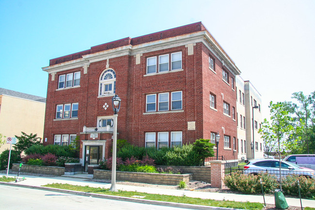 Junior court in Milwaukee, WI - Building Photo - Primary Photo