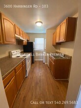 3600 Harbinger Rd in Virginia Beach, VA - Building Photo - Building Photo