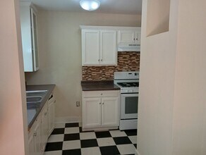 716 12th St in Alexandria, LA - Building Photo - Building Photo