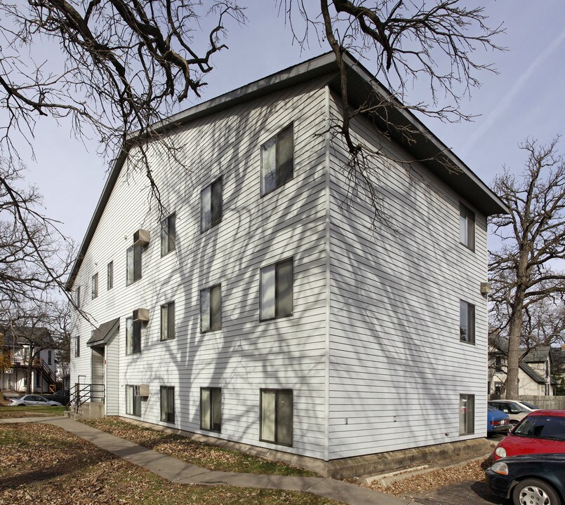 Campus Vista II in St. Cloud, MN - Building Photo