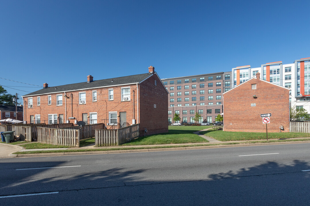 Samuel Madden Homes Redevelopment in Alexandria, VA - Foto de edificio