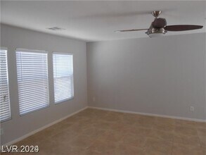 3708 Dustin Lee St in Las Vegas, NV - Building Photo - Building Photo