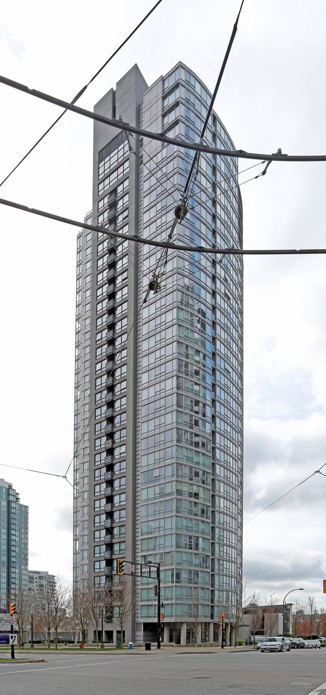 Azura I in Vancouver, BC - Building Photo - Building Photo