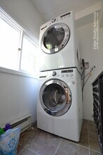 85 Nottinghill Rd, Unit 1 in Boston, MA - Foto de edificio - Building Photo