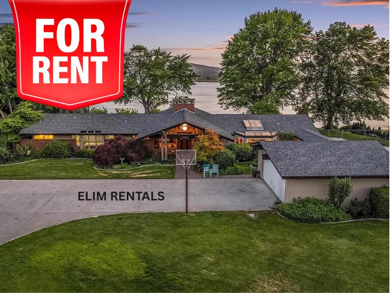 10304 W Court St in Pasco, WA - Building Photo