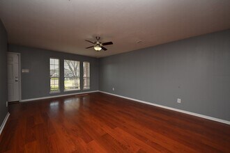 7006 Biton Dr in Houston, TX - Building Photo - Building Photo