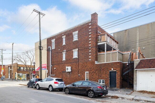 4429-4439 Bélanger Rue in Montréal, QC - Building Photo - Building Photo
