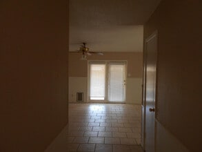 4701 46th Street in Lubbock, TX - Foto de edificio - Building Photo