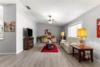 9916 SE 175th Pl in the Villages, FL - Building Photo - Building Photo