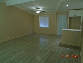 319 E Nugent St in Lancaster, CA - Building Photo - Building Photo