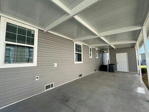 521 Eland Dr in North Fort Myers, FL - Foto de edificio - Building Photo
