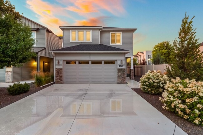 property at 4120 E Esperanto St