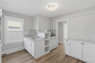 1446 Lincoln Terrace, Unit 3 in Peekskill, NY - Building Photo - Building Photo