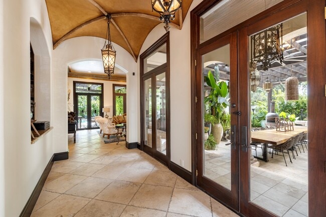 property at 5007 Cedar Creek Dr