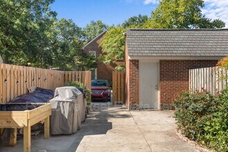 435 W Princess Anne Rd in Norfolk, VA - Building Photo - Building Photo