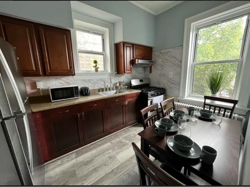 109 72nd St in North Bergen, NJ - Building Photo