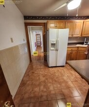 8 Belmont St, Unit 2 in Newton, MA - Foto de edificio - Building Photo