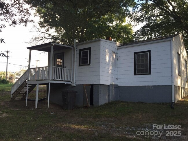 808 Wilmington Ave in Statesville, NC - Building Photo - Building Photo