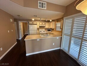 3825 Ormond Beach St in Las Vegas, NV - Building Photo - Building Photo