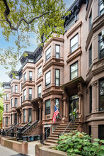 59 8th Ave in Brooklyn, NY - Foto de edificio - Building Photo