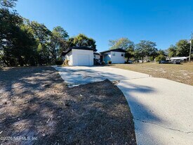 7008 Perke Dr in Jacksonville, FL - Building Photo