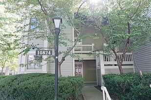 10824 Antigua Terrace in North Bethesda, MD - Building Photo