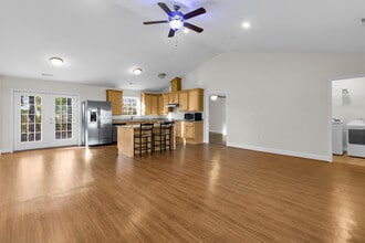 213 Church Hill Ct in New Bern, NC - Building Photo - Building Photo