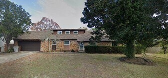 1318 El Sereno Pl in Gulf Breeze, FL - Building Photo