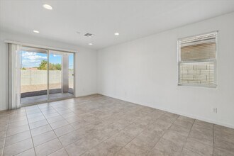 4312 W Allen St in Laveen, AZ - Foto de edificio - Building Photo