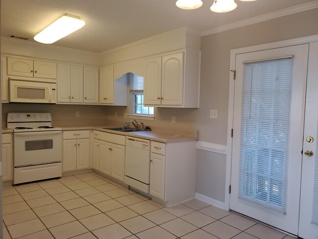 2009 Darwood Dr in Grovetown, GA - Building Photo - Building Photo