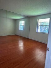 3610 N University Dr in Coral Springs, FL - Foto de edificio - Building Photo