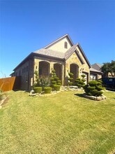 701 Sendero Rd in Arlington, TX - Building Photo - Building Photo