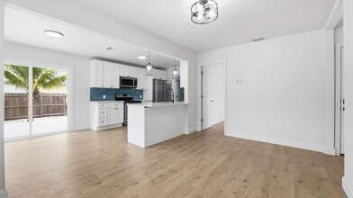 4952 21st St N in St. Petersburg, FL - Building Photo - Building Photo