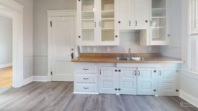 2046 Wyandotte Ave in Lakewood, OH - Building Photo - Building Photo