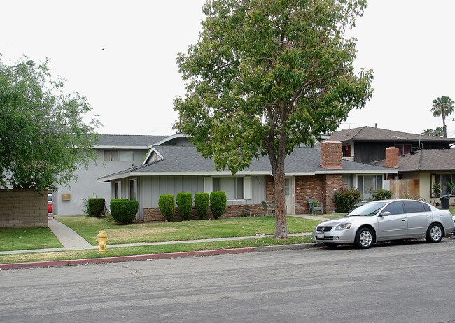 12121 Laguna St in Garden Grove, CA - Foto de edificio - Building Photo