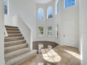 18022 Maui Isle Dr in Tampa, FL - Building Photo - Building Photo