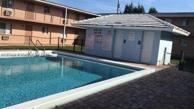 1829 N A St, Unit 44 in Lake Worth Beach, FL - Building Photo - Building Photo