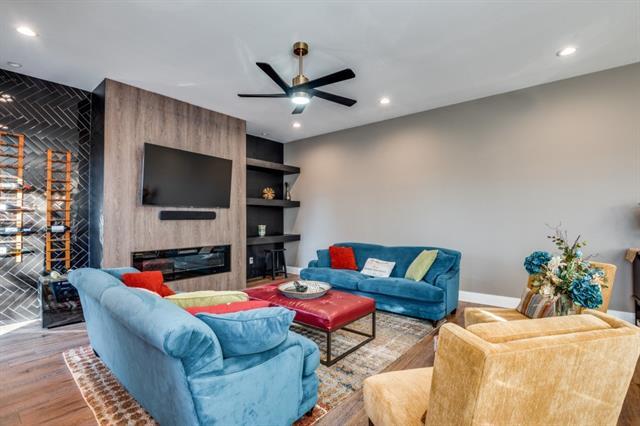 324 S Main St in Cedar Hill, TX - Building Photo - Building Photo