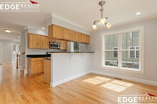 58 Holton St in Boston, MA - Building Photo