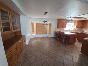 1031 Hoyer Rd in Newman, CA - Building Photo - Building Photo