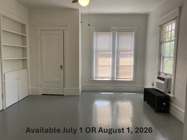 315 S Winter St, Unit Apartment #2 in Adrian, MI - Building Photo - Building Photo