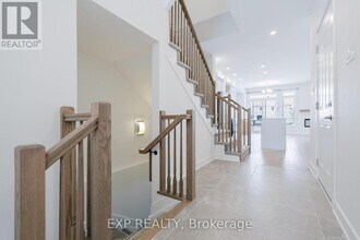 120 San Felice Cir in Ottawa, ON - Building Photo - Building Photo