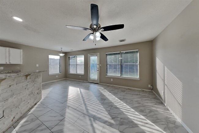5419 Roserock Ln