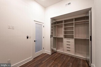 1211 Bainbridge St in Philadelphia, PA - Building Photo - Building Photo