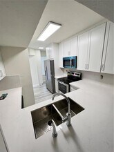 12472 NW 11th Ln in Miami, FL - Building Photo - Building Photo