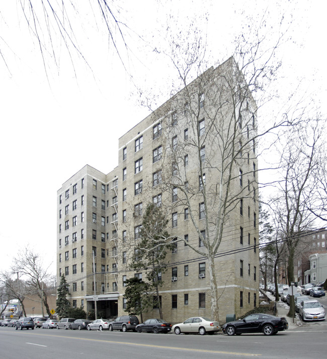 Webster Park in Bronx, NY - Foto de edificio - Building Photo