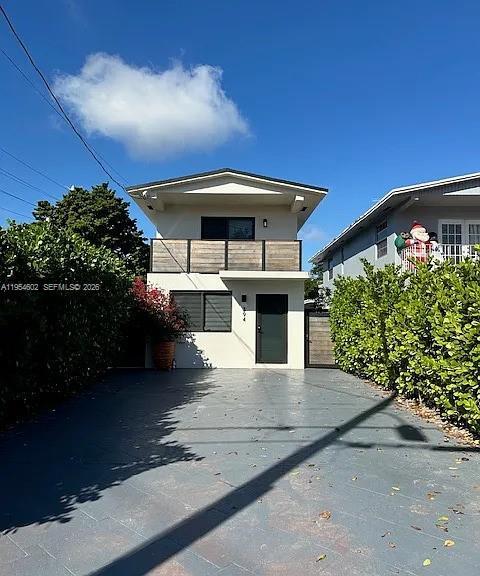 property at 394 Tamiami Canal Rd