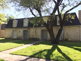 606 Towne House Ln in Richardson, TX - Building Photo