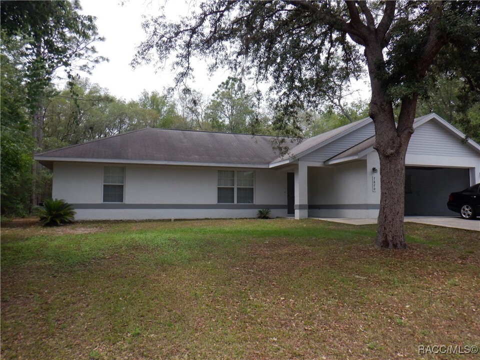 7870 N Creek Way in Citrus Springs, FL - Building Photo